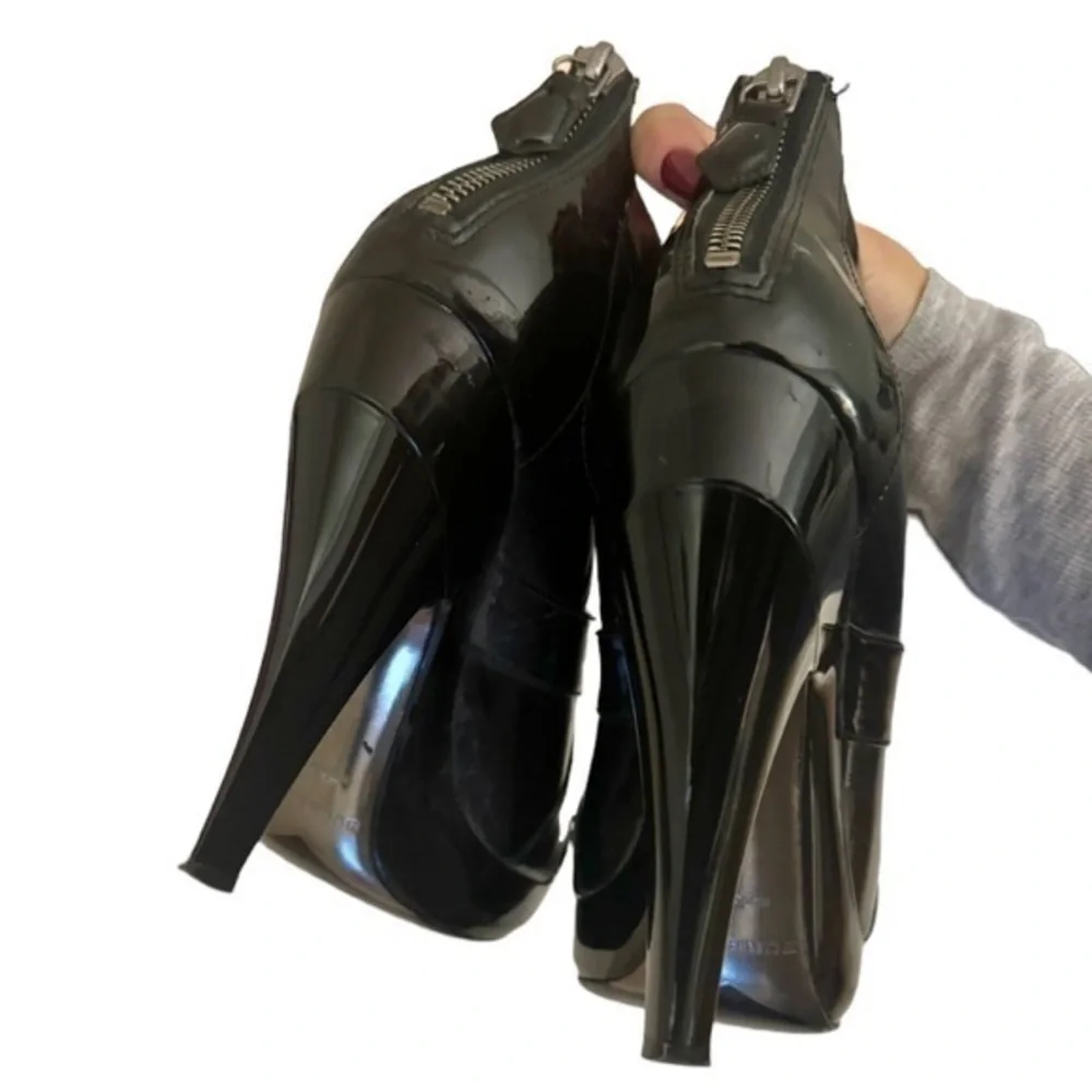 Burberry Lady GaGa 2007 Black Patent Platform Ankle Boots Booties Size 8‎